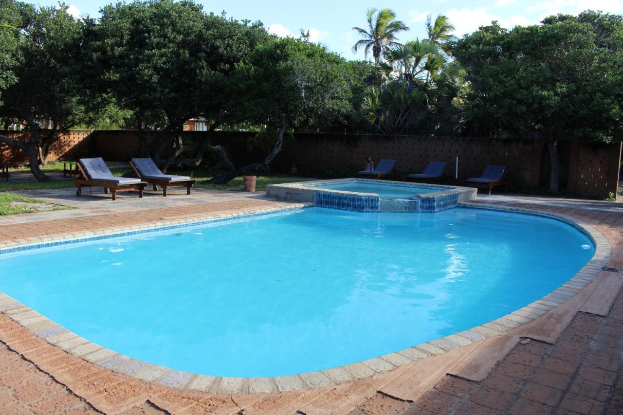Morrumbene Beach Resort Exterior photo